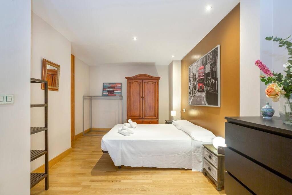 Marieta Apartment By The Castle With Ac 알리칸테 외부 사진